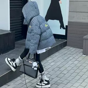 女童羽绒服冬装短款洋气韩系穿搭格纹连帽面包服白鸭绒保暖外套潮