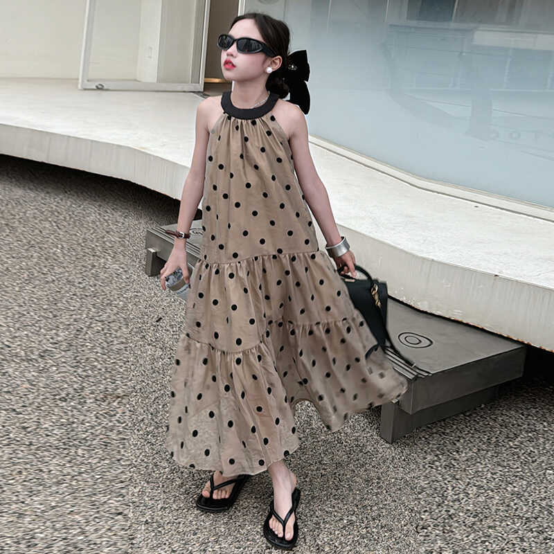 海边度假波点无袖连衣裙挂脖初恋