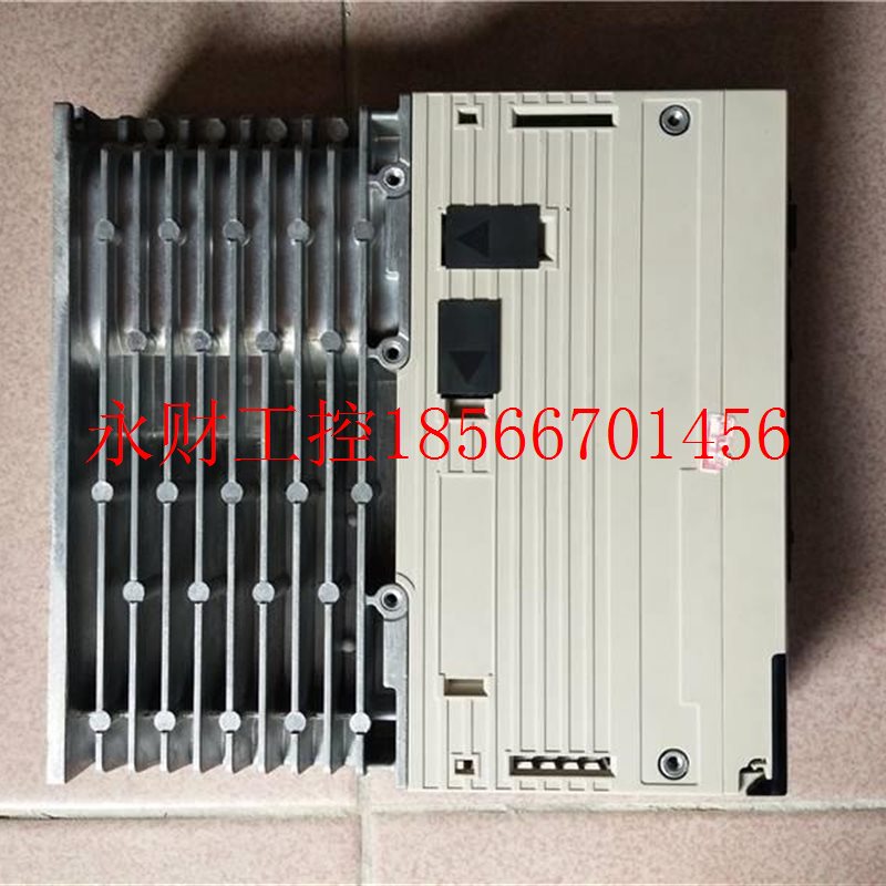 议价二 手拆机安5川系列400W伺G服驱动器 SDV-2R8A01OYWB 质保 ￥