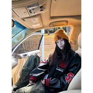 1506-1/JB181/P64亿万少年BUFU徽章拼接撞色棒球服外套图片