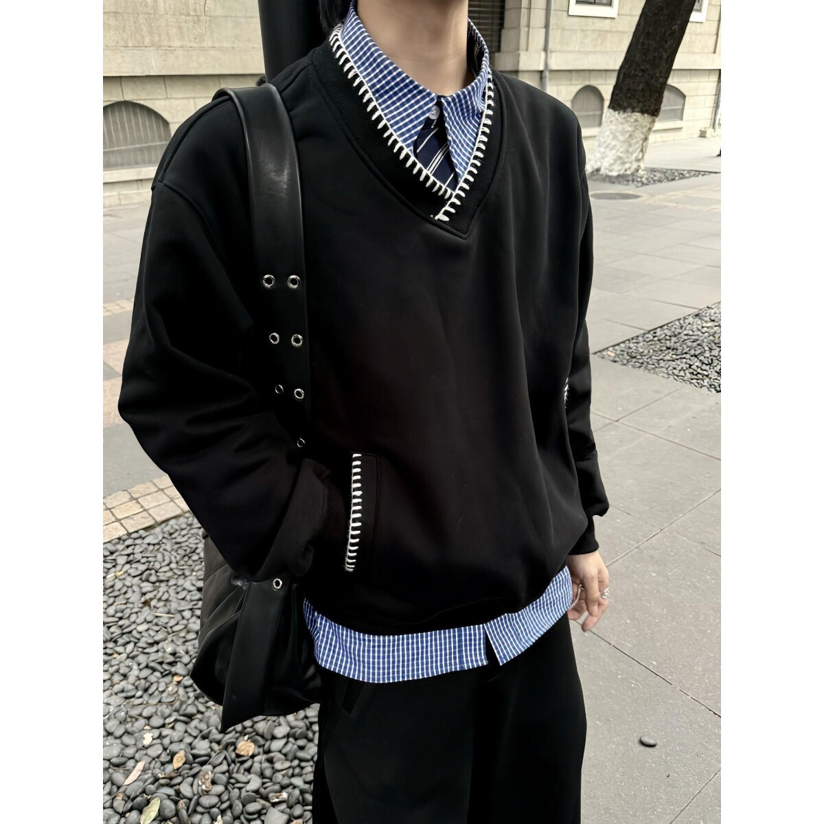 黑色