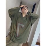 1506-1/CQYRJTK481/P46秋季复古宽松军绿色网眼数字印花V领长袖T，男装衬衫，星座1506-1