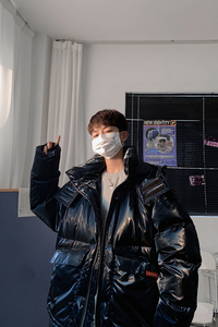 90白鸭绒 可脱卸亮面羽绒服连帽帅气羽绒马甲工装外套2021/图片