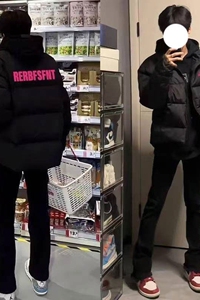 1506/MC1441/P59冬季黑色字母印花防风加厚新款面包服1图片