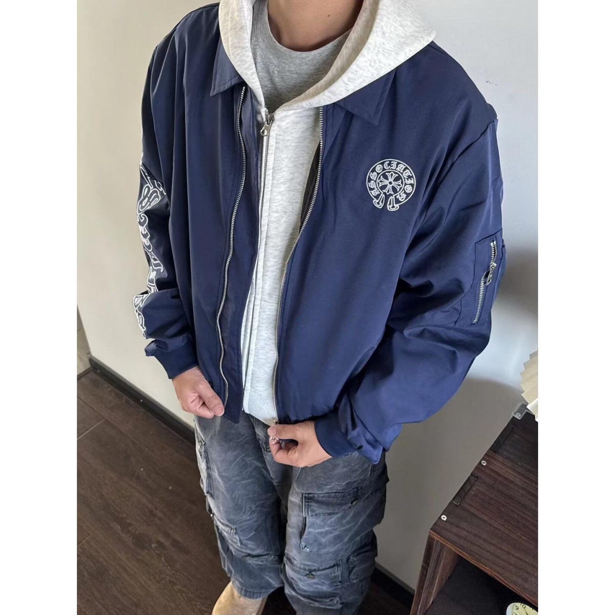 藏青色
