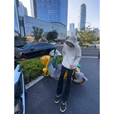 灰色