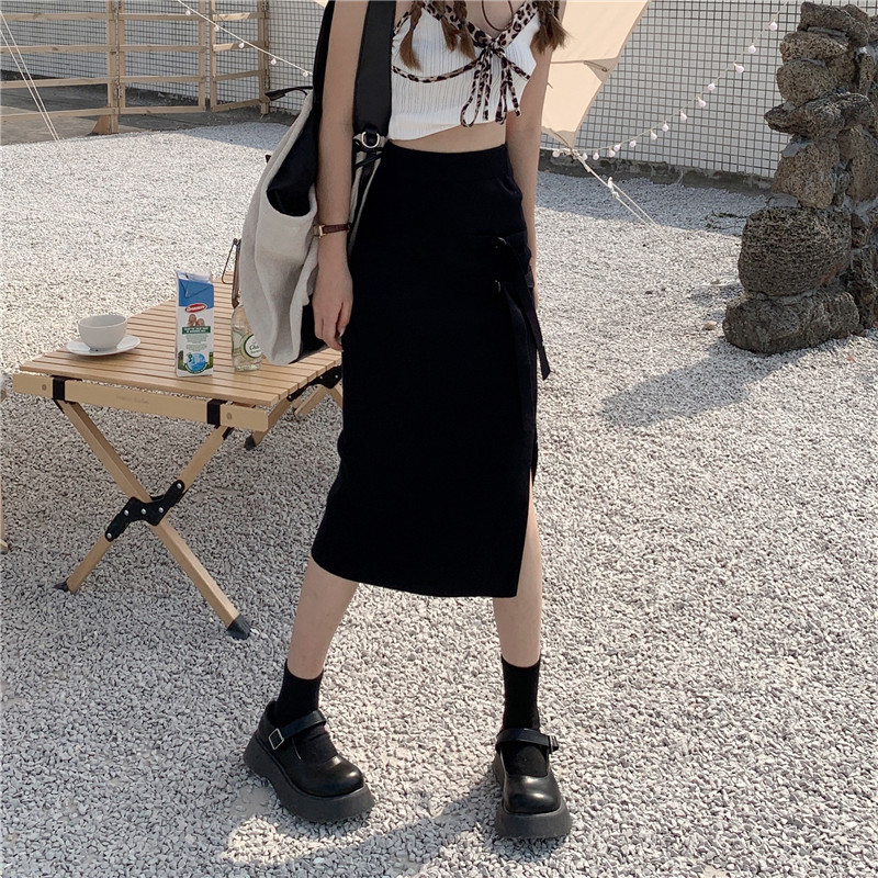 Real black skirt with high waist and irregular split