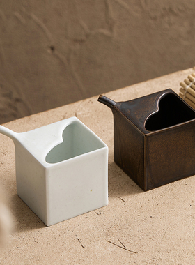 创意日式餐具酱醋汁斗调味壶特色酒店餐具牛排酱汁壶公道杯定制