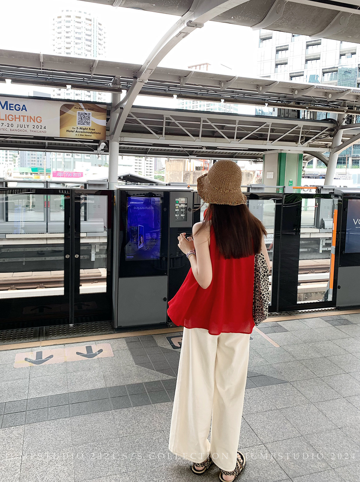 草莓跳 松弛感宽松休闲直筒牛仔裤女夏季简约百搭显瘦阔腿长裤子,女装/女士精品,牛仔裤,淘宝优惠券,粉丝福利购,淘宝优惠卷