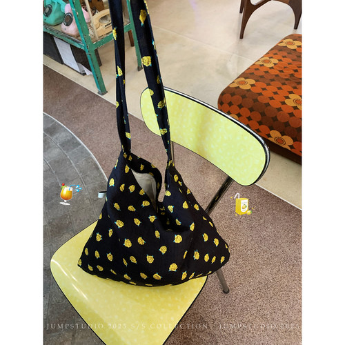 草莓跳 玫瑰印花帆布包包女夏季慵懒风通勤外出百搭大容量托特包