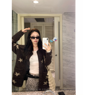 草莓跳韩系翻领星星印花针织开衫 慵懒宽松显瘦保暖毛衣外套 女秋季