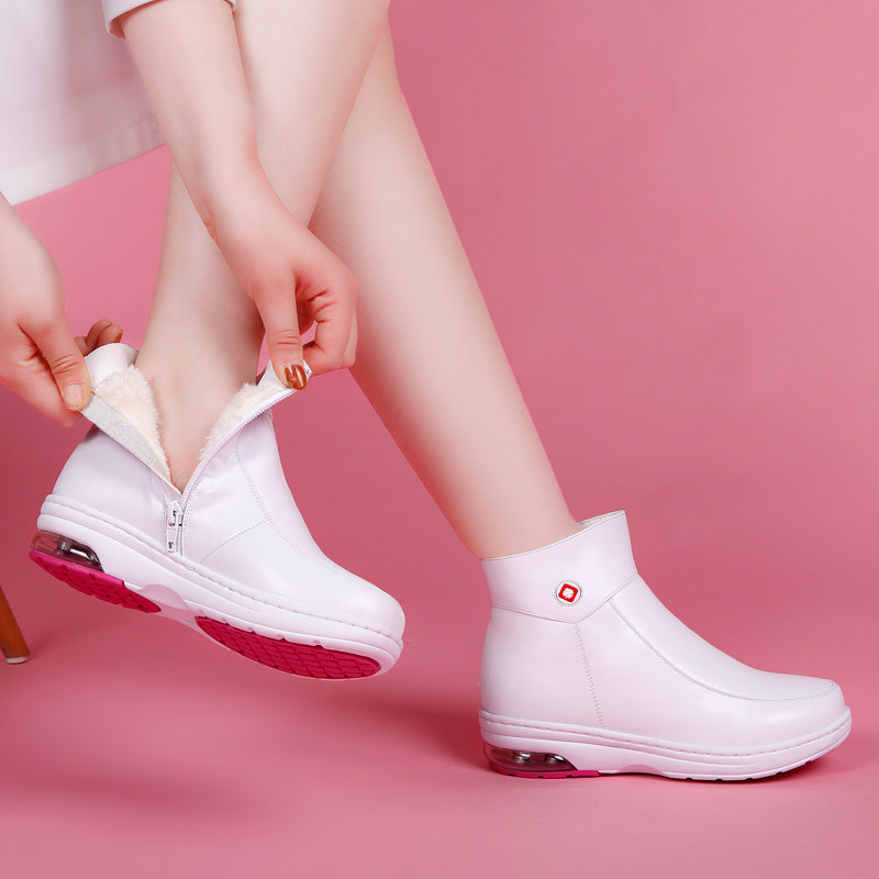 护士鞋棉鞋白色女士真皮加绒短靴保暖平底厚底舒适防滑上班工作鞋