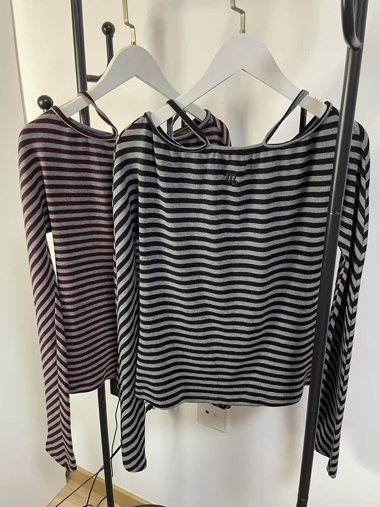 韩单设计款耳机绳系带修身显瘦圆领条纹长袖打底衫女款上衣,女装/女士精品,T恤,淘宝优惠券,粉丝福利购,淘宝优惠卷