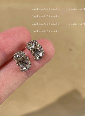 Chakoko高级感玻璃水钻耳环
