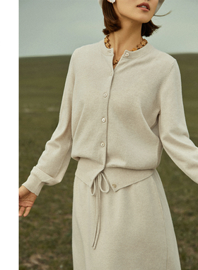 Say Ya【幻】本心如初 休闲纯色圆领系扣羊绒短开衫 正肩/显瘦