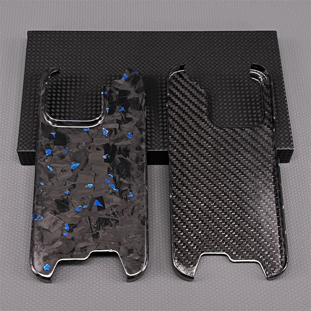 苹果15pro碳纤维逼格轻薄