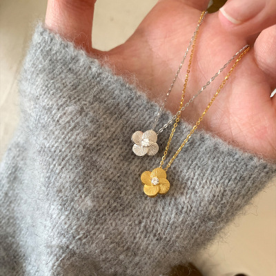 韩风镶钻花朵项链女小众设计轻奢高级感百搭锁骨链新品学生送礼
