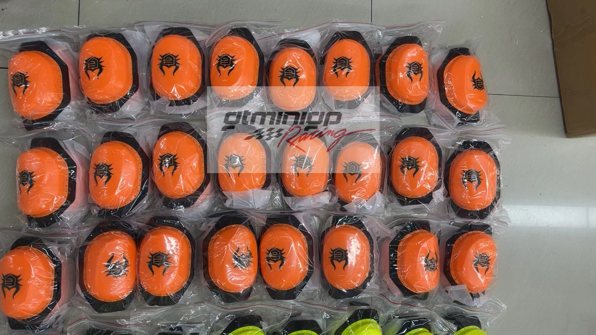 功泰车业赛道服磨包FG磨块