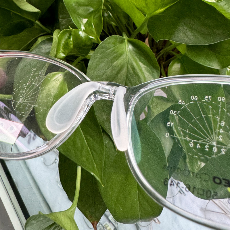 川久宝玲儿童眼镜鼻托SUPNEO专用硅胶插入马鞍式锁螺丝鼻垫维修