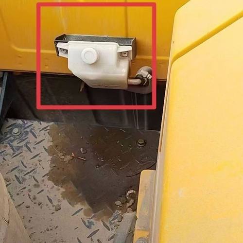 徐工吊车配件 优质老南汽特制离合器油壶 刹车油壶25K5-1 50K 70K