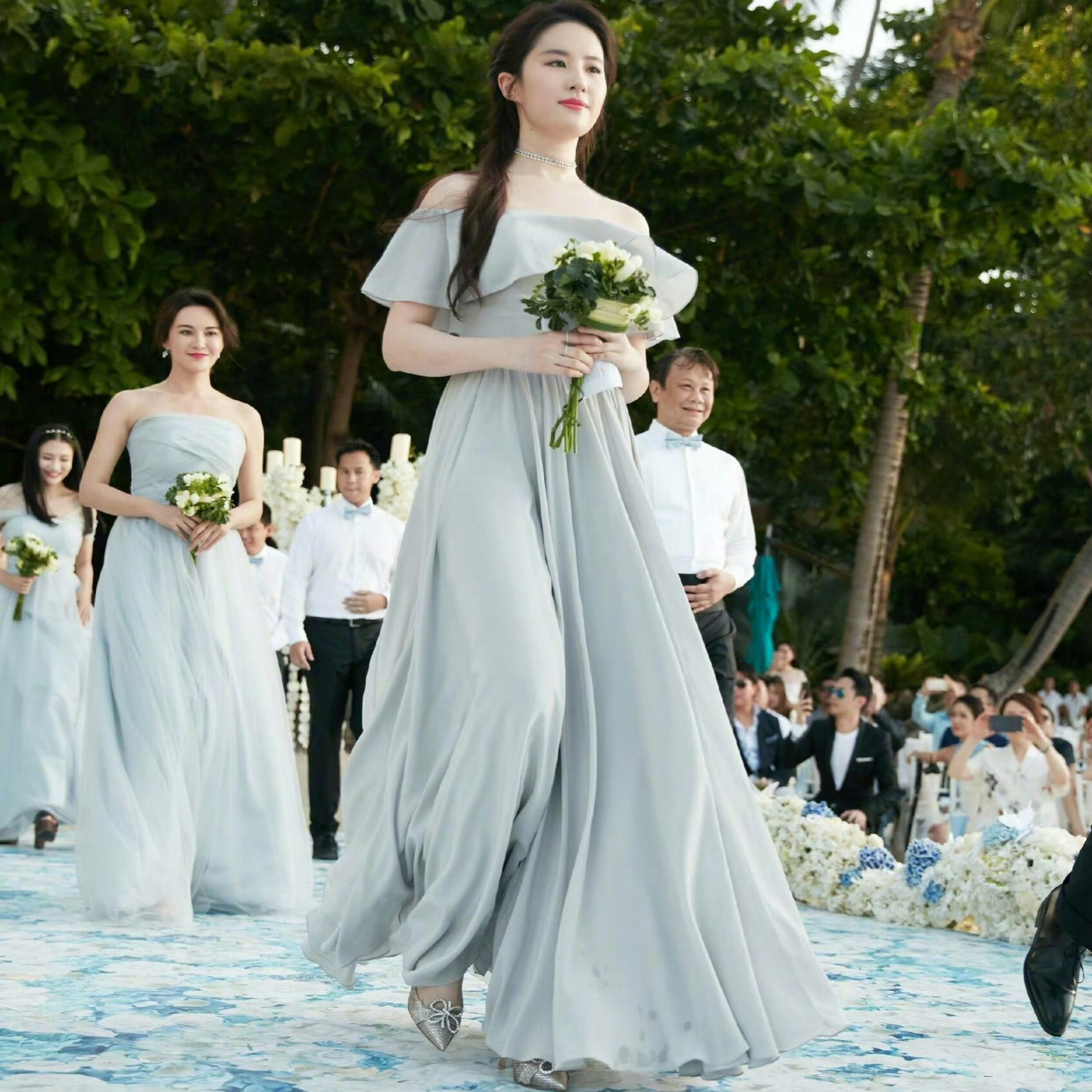 定制同款一字肩法式气质名媛长裙订婚轻奢高级感礼服伴娘服日常服