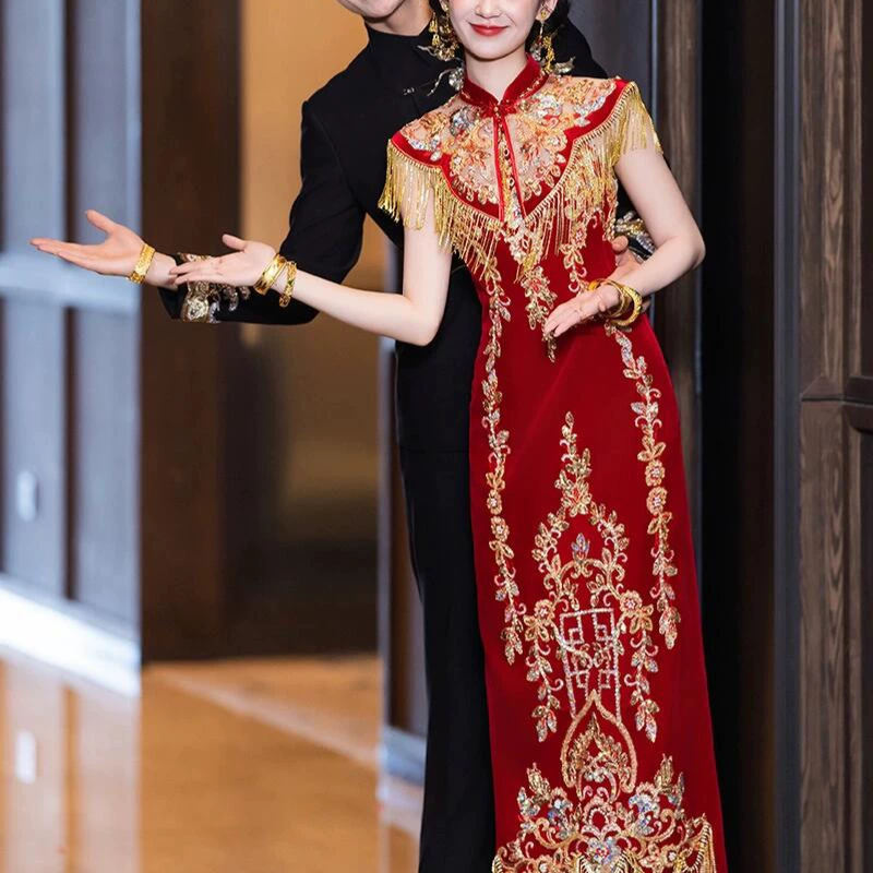 新中式红色重工披肩订婚旗袍礼服裙女高级感气质名媛风长裙敬酒服