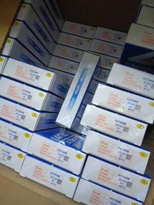 亚德客电磁阀4V21006B  4V21006A 现货全新正品