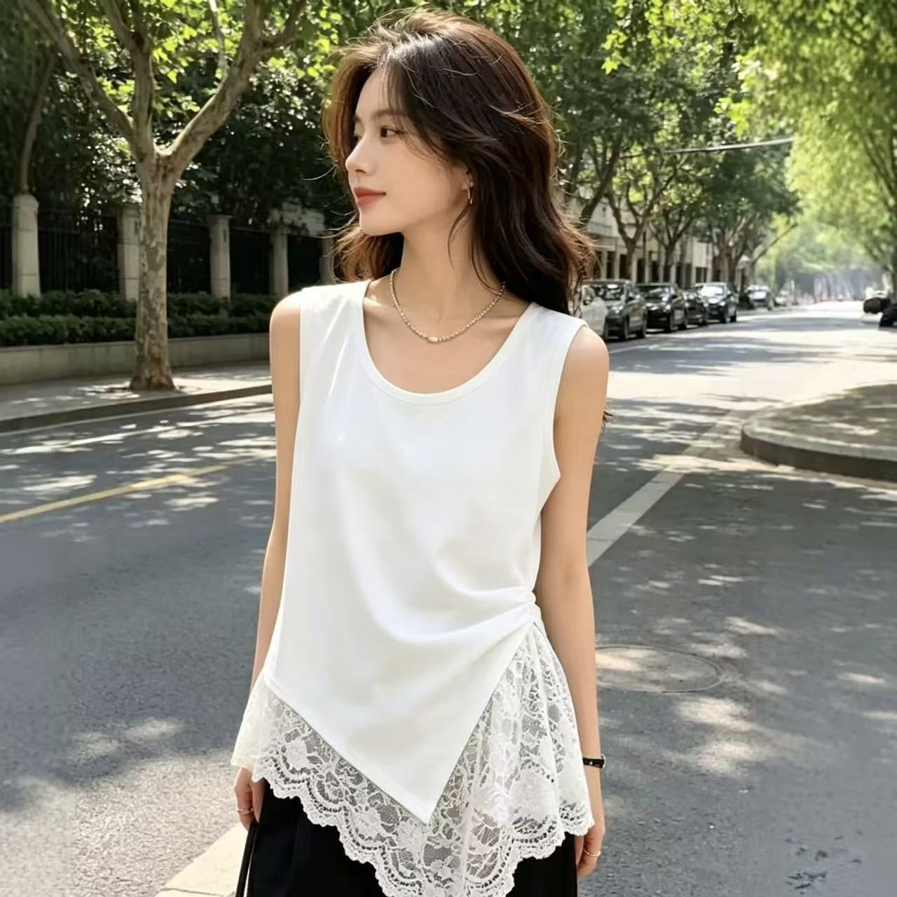 不规则下摆蕾丝拼接无袖背心女内搭夏季款设计感圆领减龄上衣通勤
