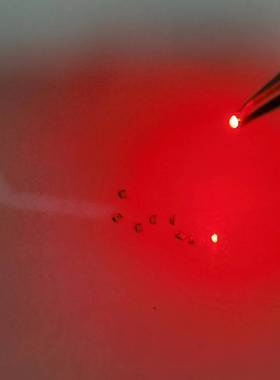 LED 0402红色超高亮灯珠发光管1005体积高亮红灯指示灯