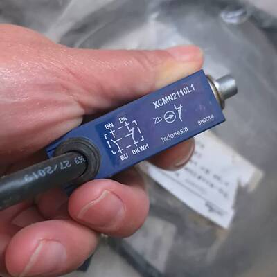 可维修限位开关XCMN2110L1，，带线，实物，工
