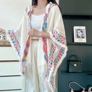 民族风连帽披肩女士外搭2025新款套头斗篷空调房披肩时尚百搭云南