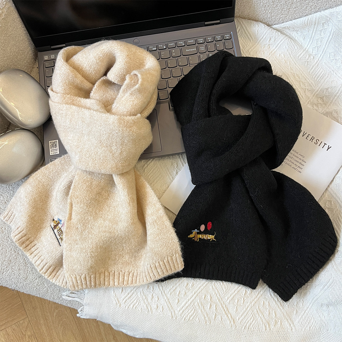 日系可爱气球小狗刺绣针织围巾女冬季学生保暖百搭高级感情侣围脖,服饰配件/皮带/帽子/围巾,围巾/丝巾/披肩,淘宝优惠券,粉丝福利购,淘宝优惠卷