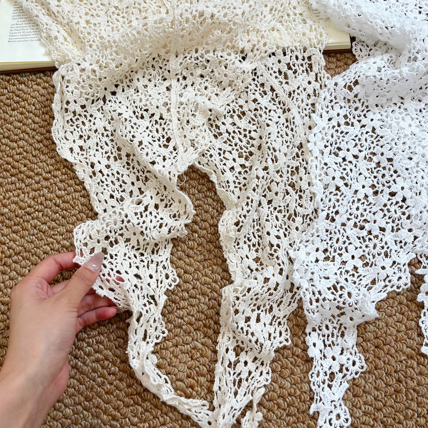 蕾丝镂空白三角巾镂空屁帘包头巾