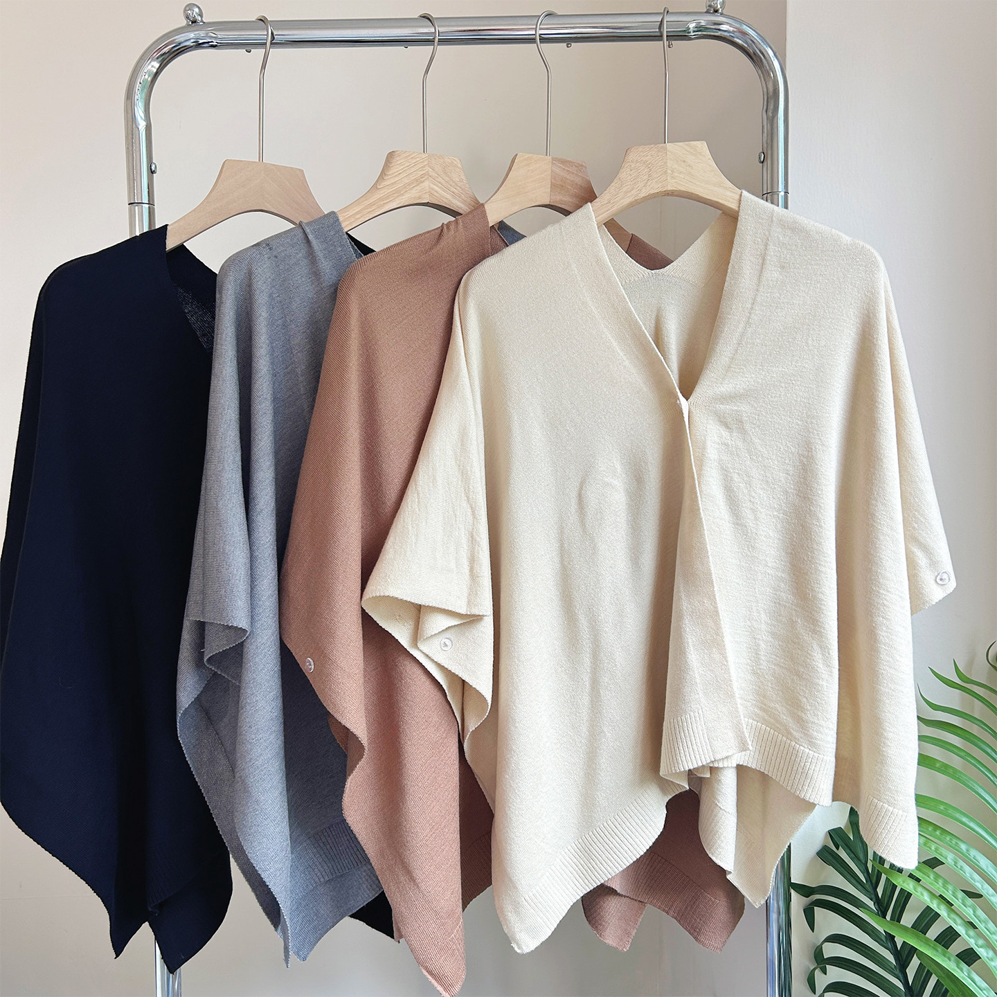 2025防晒披肩女外搭百搭外搭春夏季空调房办公室开衫带扣斗篷坎肩,服饰配件/皮带/帽子/围巾,围巾/丝巾/披肩,淘宝优惠券,粉丝福利购,淘宝优惠卷