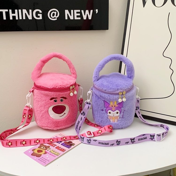 2025新款包包女包毛绒水桶包库洛米毛毛包女可爱儿童小卡通斜挎包
