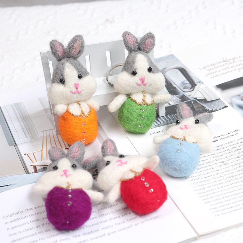 尼泊尔手工羊毛毡小兔子挂件红色兔汽车钥匙扣汽车生肖兔公仔挂饰