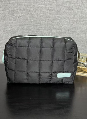 四件包邮出口尾货大容量黑色夹棉方格缓冲云朵化妆包收纳包洗漱包