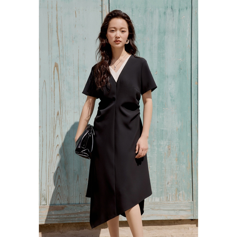 独束简约大气醋酸假两件拼接连衣裙女夏季微胖显瘦不规则长裙子