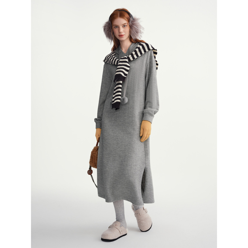 独束大码【慵懒周末】毛球抽绳连帽针织连衣裙女冬可打底长裙子女