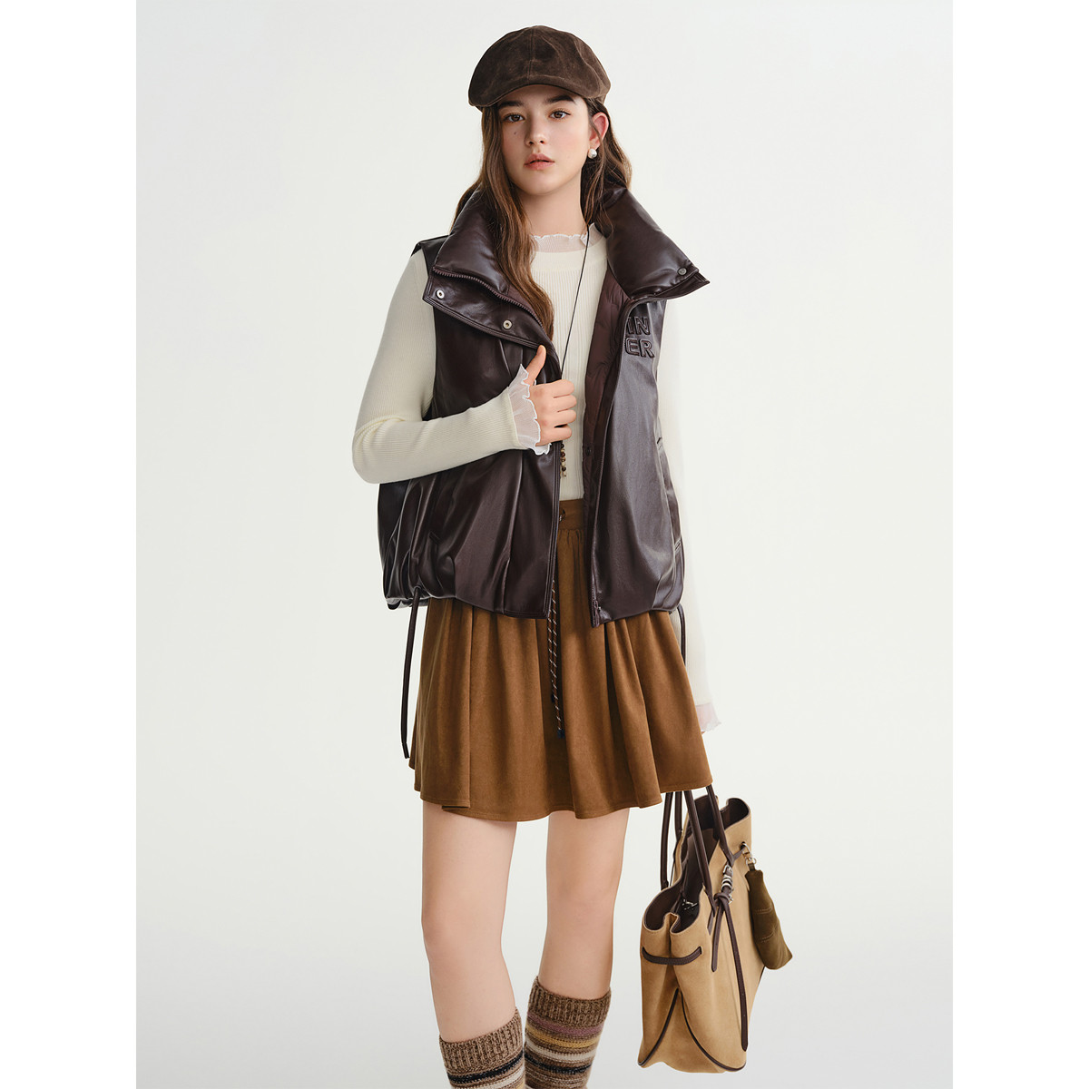 独束大码【黑巧布朗尼】简约休闲PU轻薄外套女冬宽松显瘦羽绒马甲