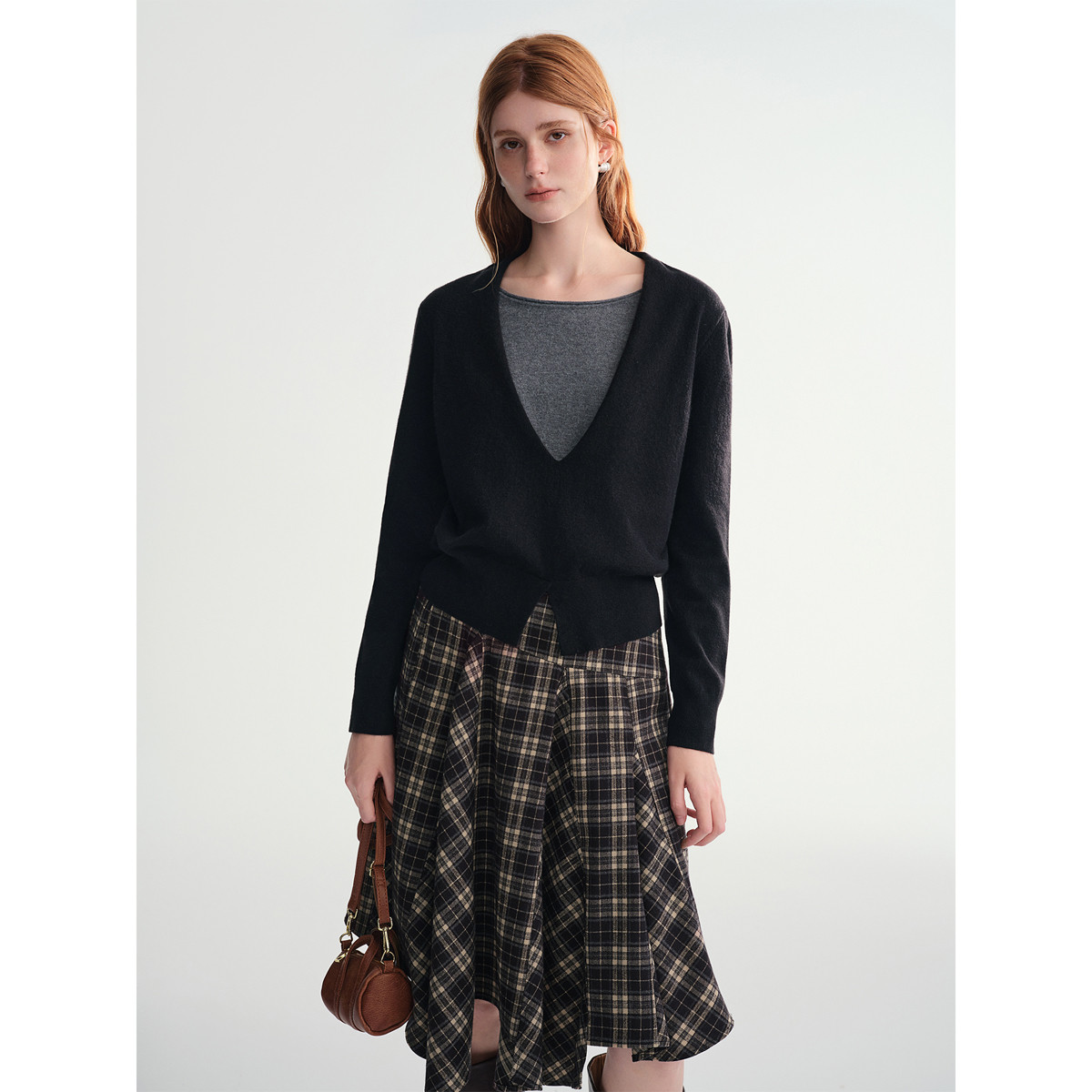 独束大码女装慵懒弧度假两件撞色拼接深V领针织衫冬季长袖上衣