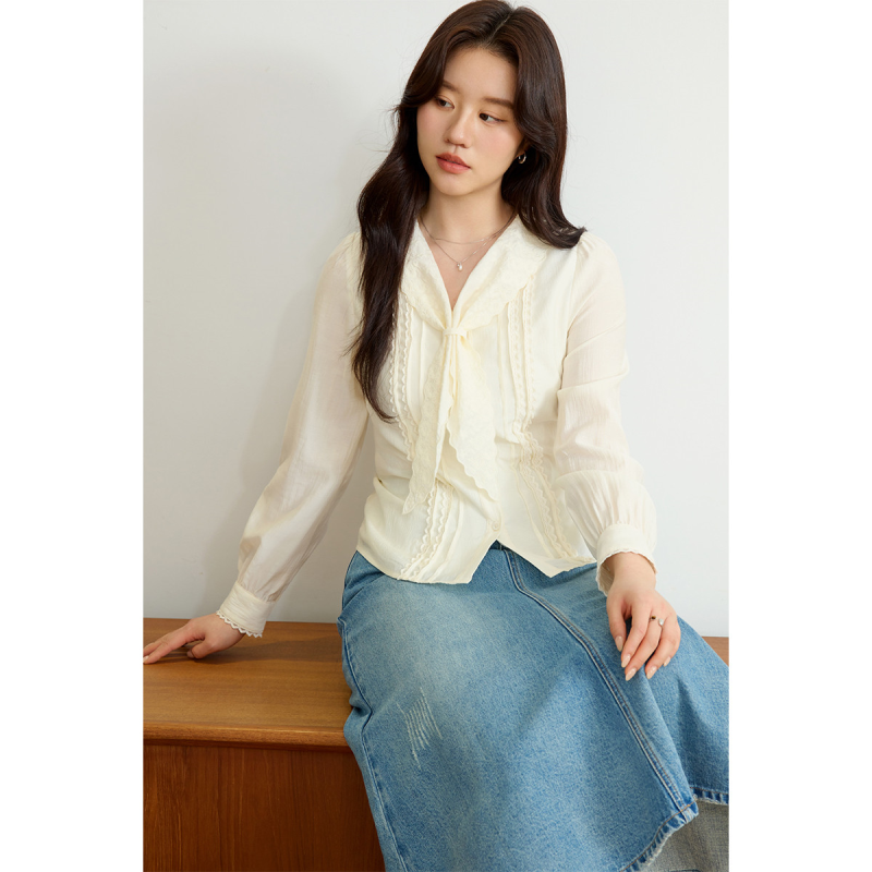 独束大码女装甜美浪漫娃娃领飘带衬衫2025春季肌理感百搭显瘦上衣