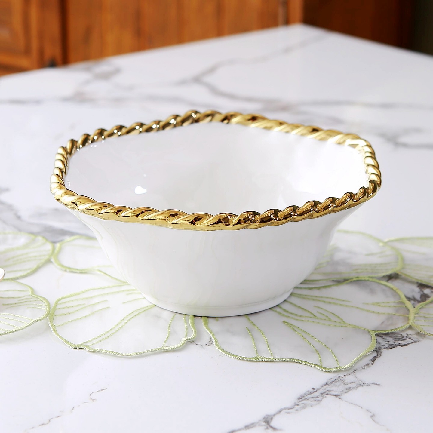 中古欧式简约白色陶瓷碗金色边框家用汤水果碗时尚气质百搭碗瑕疵,餐饮具,碗,淘宝优惠券,粉丝福利购,淘宝优惠卷