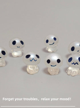 E加1 可爱夜光精灵幽灵小摆件太空外星人车载装饰品工位解压礼物