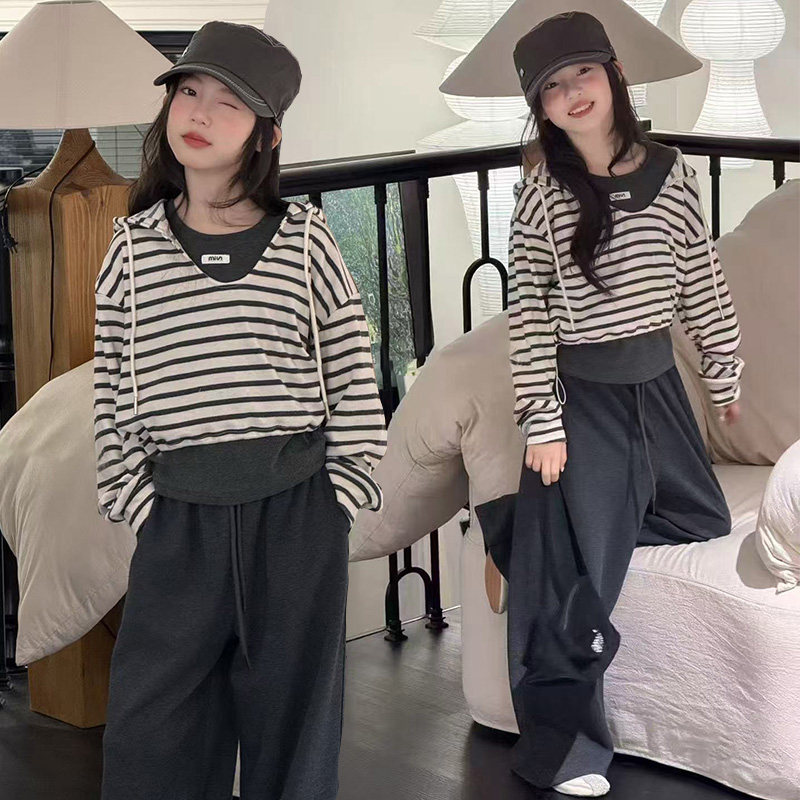 新款条纹卫衣休闲三件套~