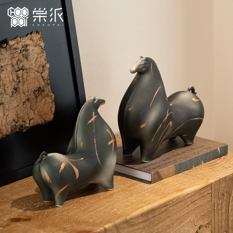 马到成功陶瓷高级感新中式摆件客厅领导办公室桌面茶室玄关装饰品