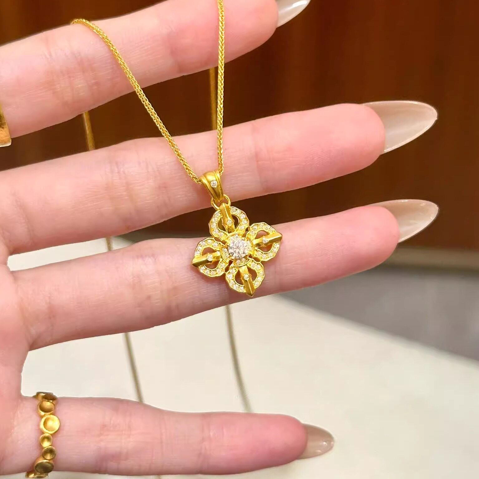 金包银项链女十字金刚杵降魔杵镶钻吊坠锁骨链毛衣链男送女友礼物