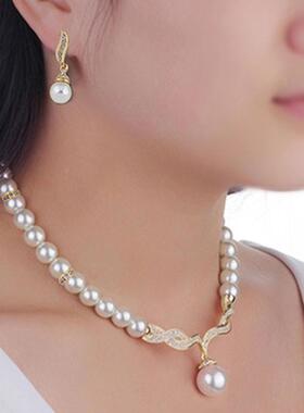 Women's 2 Piece Jewelry Sets One Gold Color Necklace +