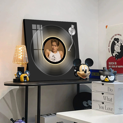 王嘉尔黑胶唱片装饰画立体蓝牙音响摆件画客厅卧室高级感明星挂画