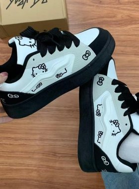 超火厚底板鞋女款2025新款秋季小白鞋chic百搭鞋子撞色拼接面包鞋